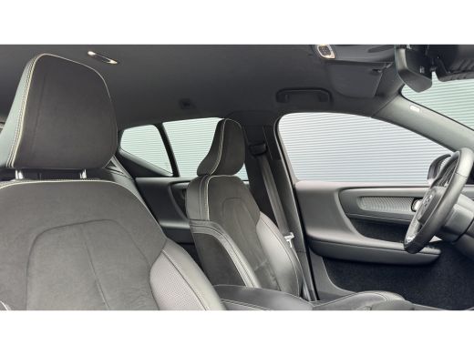 Volvo  XC40 1.5 T5 Recharge R-Design | Achterbank in delen neerklapbaar | Achteropkomend verkeer waarschuwing... ActivLease financial lease