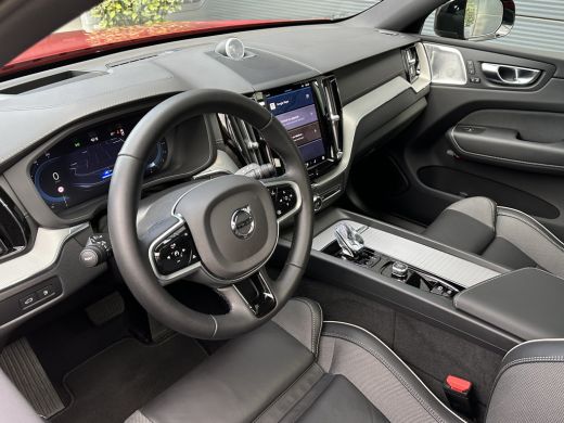 Volvo  XC60 2.0 T8 Plug-in hybrid AWD Ultra Dark Heico Sportiv | Actief Sportuitlaatsysteem | Luchtvering | H... ActivLease financial lease