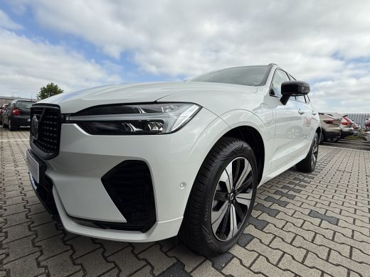 Volvo  XC60 T6 Plug-in hybrid AWD Plus Dark | Trekhaak | 360 Camera | Panoramadak | Elektrische Voorstoelen v... ActivLease financial lease