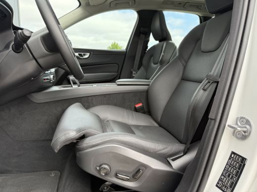 Volvo  XC60 T6 Plug-in hybrid AWD Plus Dark | Trekhaak | 360 Camera | Panoramadak | Elektrische Voorstoelen v... ActivLease financial lease