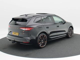 Skoda Enyaq iV 80 Founders Edition Black 204 Pk | 360° Camera | Panorama Dak | Trekhaak | Carplay | Full LED | E...