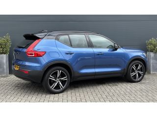 Volvo  XC40 1.5 T5 Recharge R-Design | Achterbank in delen neerklapbaar | Achteropkomend verkeer waarschuwing...