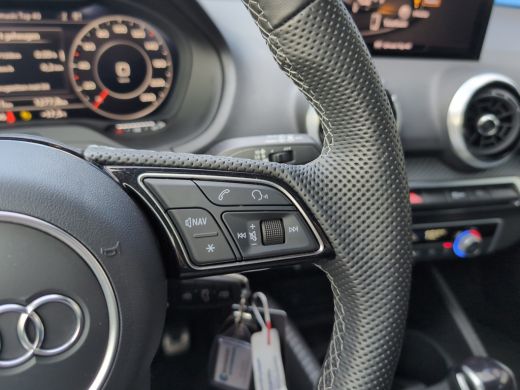 Audi Q2 35 TFSI S Line | 2x S-Line | Virtual Cockpit | Adap. Cruise | Matrix LED ActivLease financial lease