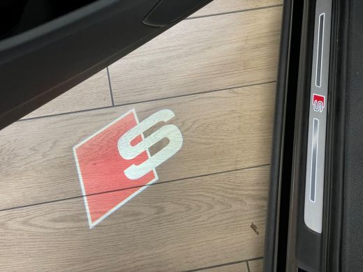 Audi Q7 60 TFSI e Quattro Competition ActivLease financial lease