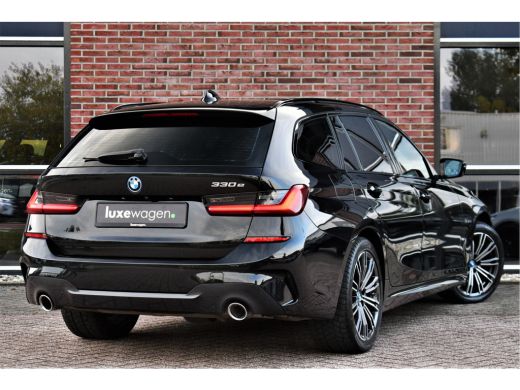 BMW 3 Serie Touring 330e M-Sport Pano HUD El-zetels laser-LED Camera ActivLease financial lease