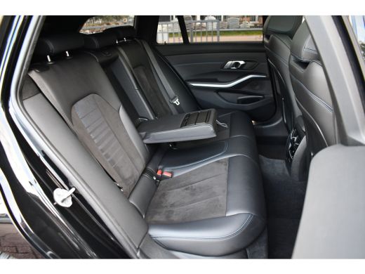 BMW 3 Serie Touring 330e M-Sport Pano HUD El-zetels laser-LED Camera ActivLease financial lease