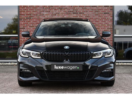 BMW 3 Serie Touring 330e M-Sport Pano HUD El-zetels laser-LED Camera ActivLease financial lease
