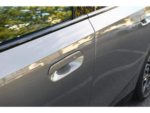 BMW 5 Serie Touring 530e M Sport Automaat / Trekhaak / Active Cruise Control / Achteruitrijcamera / M Sport o... ActivLease financial lease