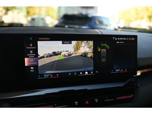 BMW 5 Serie Touring 530e M Sport Automaat / Trekhaak / Active Cruise Control / Achteruitrijcamera / M Sport o... ActivLease financial lease