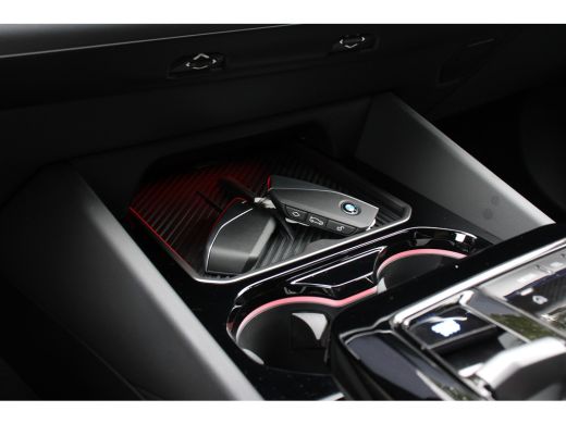 BMW i5 eDrive40 84kWh | ORIGINEEL NL! | B&W AUDIO | CAMERA | LUXE LEDER | STOELVERWARMING | DEALER OH! ActivLease financial lease