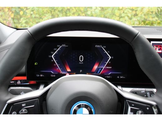 BMW i5 eDrive40 84kWh | ORIGINEEL NL! | B&W AUDIO | CAMERA | LUXE LEDER | STOELVERWARMING | DEALER OH! ActivLease financial lease