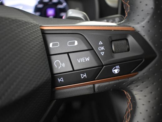 CUPRA Formentor e-Hybrid 204pk | Trekhaak | Camera achter | Dodehoekdectie | Park assist | Navigatie | App connec... ActivLease financial lease