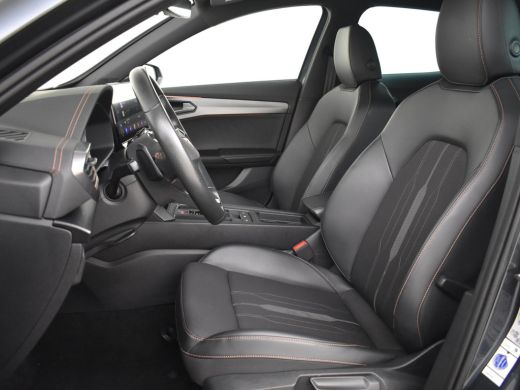 CUPRA Formentor e-Hybrid 204pk | Trekhaak | Camera achter | Dodehoekdectie | Park assist | Navigatie | App connec... ActivLease financial lease