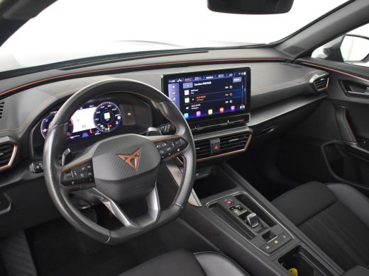 CUPRA Formentor e-Hybrid 204pk | Trekhaak | Camera achter | Dodehoekdectie | Park assist | Navigatie | App connec... ActivLease financial lease