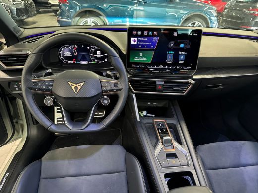 CUPRA Leon Sportstourer 1.5 204pk TSI e-Hybrid Business Panoramadak | Adaptive cruise control | Garbi Copper 18 inch ActivLease financial lease