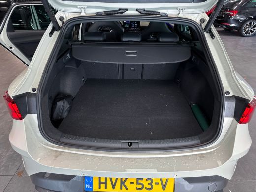 CUPRA Leon Sportstourer 1.5 204pk TSI e-Hybrid Business Panoramadak | Adaptive cruise control | Garbi Copper 18 inch ActivLease financial lease