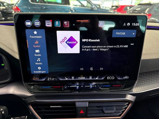 CUPRA Leon Sportstourer 1.5 204pk TSI e-Hybrid Business Panoramadak | Adaptive cruise control | Garbi Copper 18 inch ActivLease financial lease
