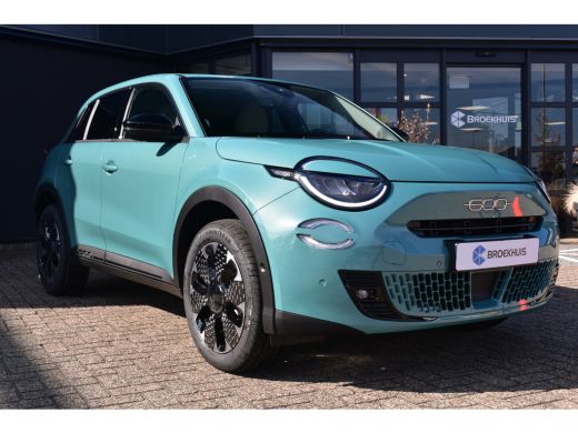 Fiat 600 1.2 Hybrid La Prima 145pk Automaat VOORRAAD-ACTIE! | Vol-Leder | Adaptive Cruise | Elektr. Stoele... ActivLease financial lease