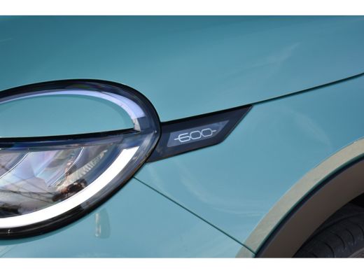 Fiat 600 1.2 Hybrid La Prima 145pk Automaat VOORRAAD-ACTIE! | Vol-Leder | Adaptive Cruise | Elektr. Stoele... ActivLease financial lease
