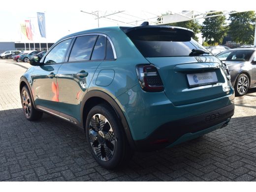 Fiat 600 1.2 Hybrid La Prima 145pk Automaat VOORRAAD-ACTIE! | Vol-Leder | Adaptive Cruise | Elektr. Stoele... ActivLease financial lease