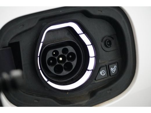 Ford Kuga 2.5 PHEV ST-Line X Pano-dak | 20 inch | Adapt. Cruise | Parelmoer Wit! | Head-up Display | B&O au... ActivLease financial lease