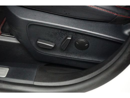 Ford Kuga 2.5 PHEV ST-Line X Pano-dak | 20 inch | Adapt. Cruise | Parelmoer Wit! | Head-up Display | B&O au... ActivLease financial lease