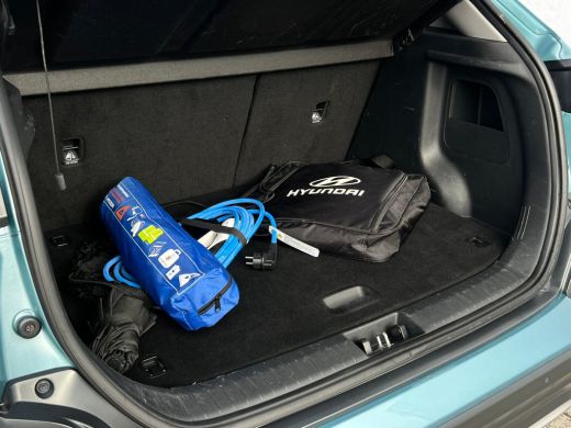 Hyundai Kona EV Comfort 64 kWh NL-AUTO | 100% SOH ActivLease financial lease