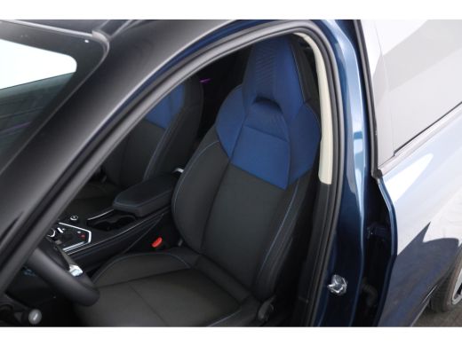 Lynk & Co 01 1.5 360 Camera, Panorama dak, Apple carplay ActivLease financial lease