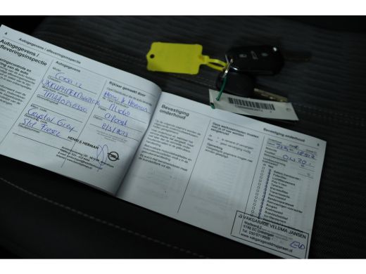 Opel Corsa 1.2 100pk Elegance | Navi By App | Stuurverwarming | Airco | Lichtmetalen Velgen | Cruise Control ActivLease financial lease