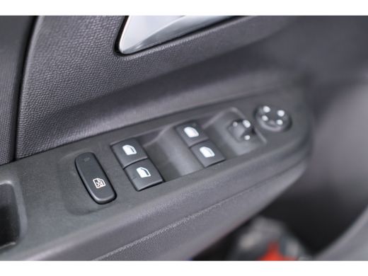 Opel Corsa 1.2 100pk Elegance | Navi By App | Stuurverwarming | Airco | Lichtmetalen Velgen | Cruise Control ActivLease financial lease