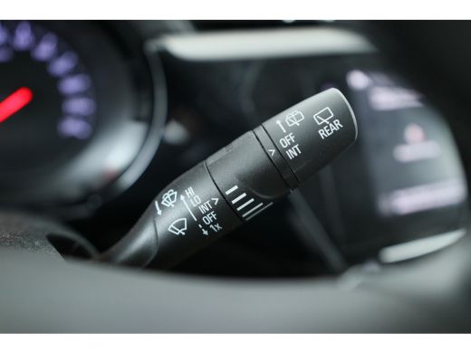 Opel Corsa 1.2 100pk Elegance | Navi By App | Stuurverwarming | Airco | Lichtmetalen Velgen | Cruise Control ActivLease financial lease