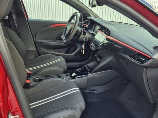 Opel Corsa YES, (2024B) | LED koplampen met LED dagrijverlichting | Licht- en regensensor | Parkeersensoren ... ActivLease financial lease