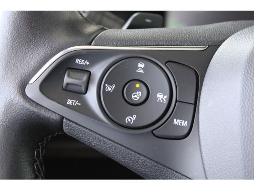 Opel Grandland 1.6 Plug-In Hybrid 4X4 | Matrix LED koplampen | Stoel & stuur verwarmd | Alcantara bekleding | Cr... ActivLease financial lease