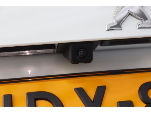 Peugeot 2008 1.2 PURETECH 130PK ALLURE PACK AUTOMAAT / NAVI / LEDER / CLIMA / LED / PDC / 17" LMV / CAMERA / K... ActivLease financial lease