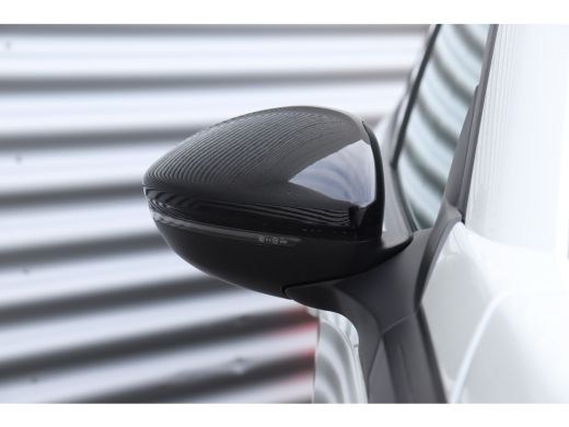 Peugeot 2008 1.2 PURETECH 130PK ALLURE PACK AUTOMAAT / NAVI / LEDER / CLIMA / LED / PDC / 17" LMV / CAMERA / K... ActivLease financial lease