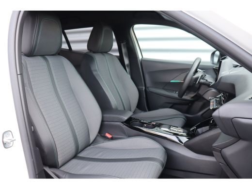 Peugeot 2008 1.2 PURETECH 130PK ALLURE PACK AUTOMAAT / NAVI / LEDER / CLIMA / LED / PDC / 17" LMV / CAMERA / K... ActivLease financial lease