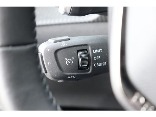 Peugeot 2008 1.2 PURETECH 130PK ALLURE PACK AUTOMAAT / NAVI / LEDER / CLIMA / LED / PDC / 17" LMV / CAMERA / K... ActivLease financial lease