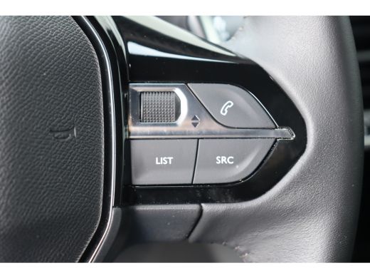 Peugeot 2008 1.2 PURETECH 130PK ALLURE PACK AUTOMAAT / NAVI / LEDER / CLIMA / LED / PDC / 17" LMV / CAMERA / K... ActivLease financial lease