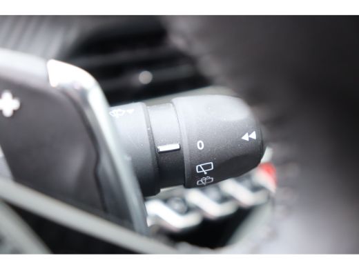 Peugeot 2008 1.2 PURETECH 130PK ALLURE PACK AUTOMAAT / NAVI / LEDER / CLIMA / LED / PDC / 17" LMV / CAMERA / K... ActivLease financial lease