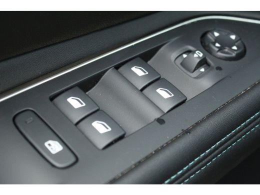 Peugeot 3008 1.6 HYbrid 225 Allure | Keyless | Navi | Camera | Carplay | DAB | Cruise | LED | Keyless | Navi |... ActivLease financial lease