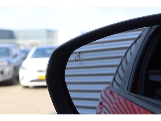 Peugeot 3008 1.6 PURETECH 180PK GT PACK AUTOMAAT / NAVI / LEDER / CLIMA / AGR / PDC / 19" LMV / CAMERA / 1500K... ActivLease financial lease