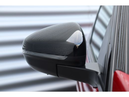 Peugeot 3008 1.6 PURETECH 180PK GT PACK AUTOMAAT / NAVI / LEDER / CLIMA / AGR / PDC / 19" LMV / CAMERA / 1500K... ActivLease financial lease