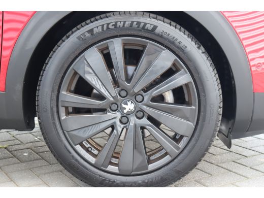 Peugeot 3008 1.6 PURETECH 180PK GT PACK AUTOMAAT / NAVI / LEDER / CLIMA / AGR / PDC / 19" LMV / CAMERA / 1500K... ActivLease financial lease