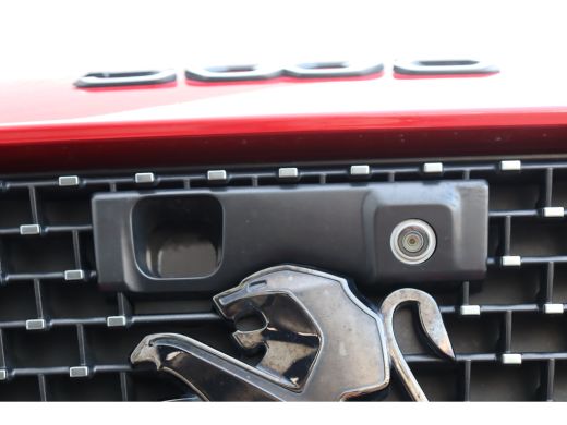 Peugeot 3008 1.6 PURETECH 180PK GT PACK AUTOMAAT / NAVI / LEDER / CLIMA / AGR / PDC / 19" LMV / CAMERA / 1500K... ActivLease financial lease