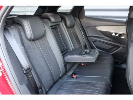 Peugeot 3008 1.6 PURETECH 180PK GT PACK AUTOMAAT / NAVI / LEDER / CLIMA / AGR / PDC / 19" LMV / CAMERA / 1500K... ActivLease financial lease