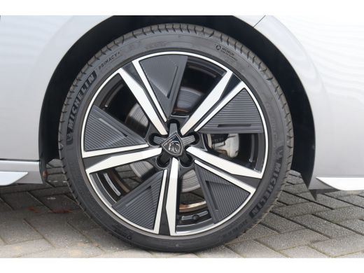 Peugeot 308 SW 1.2 PURETECH 130PK GT PACK AUTOMAAT / NAVI / LEDER / CLIMA / PDC / 18" LMV / CAMERA / KEYLESS ... ActivLease financial lease