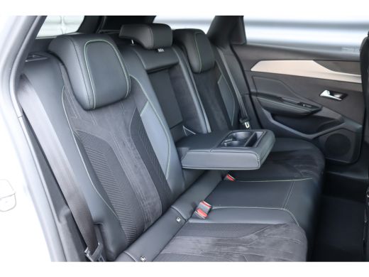 Peugeot 308 SW 1.2 PURETECH 130PK GT PACK AUTOMAAT / NAVI / LEDER / CLIMA / PDC / 18" LMV / CAMERA / KEYLESS ... ActivLease financial lease