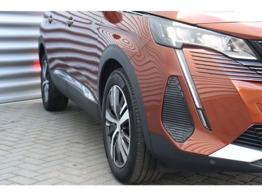 Peugeot 5008 1.2 PURETECH 130PK 7-ZITS ALLURE PACK AUTOMAAT / NAVI / LEDER / CLIMA / PDC / 18" LMV / CAMERA / ... ActivLease financial lease