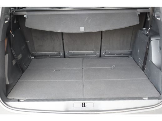 Peugeot 5008 1.2 PURETECH 130PK 7-ZITS ALLURE PACK AUTOMAAT / NAVI / LEDER / CLIMA / PDC / 18" LMV / CAMERA / ... ActivLease financial lease