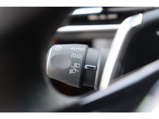 Peugeot 5008 1.2 PURETECH 130PK 7-ZITS ALLURE PACK AUTOMAAT / NAVI / LEDER / CLIMA / PDC / 18" LMV / CAMERA / ... ActivLease financial lease